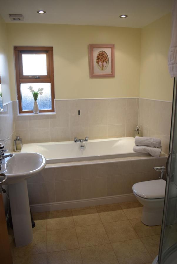 Kelpies Serviced Apartments Kavanagh- 5 Bedrooms Bathgate Exteriör bild