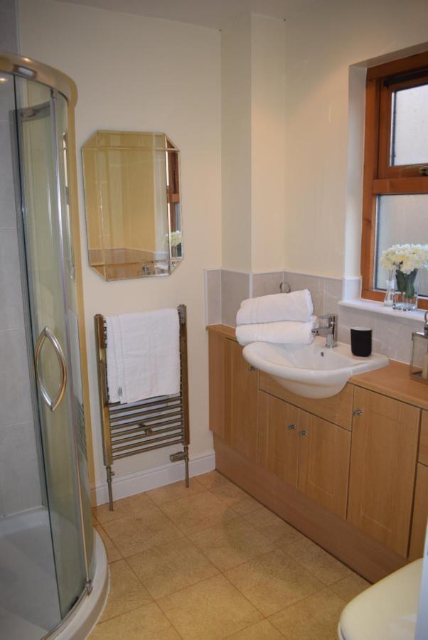 Kelpies Serviced Apartments Kavanagh- 5 Bedrooms Bathgate Exteriör bild